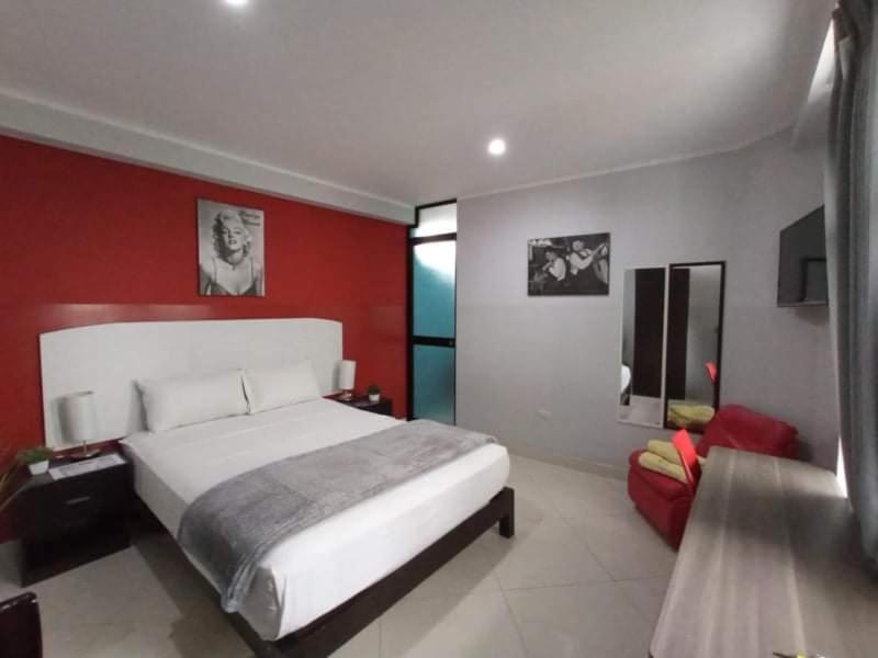 Venture Hotel *